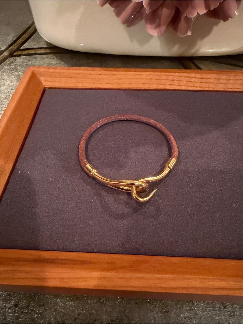 NWOT Chestnut Leather Bracelet w/Polished Gold Tone Hook Closure